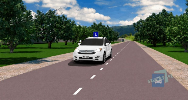 S jakým rizikem může řidič počítat při jízdě za označeným výcvikovým vozidlem autoškoly?