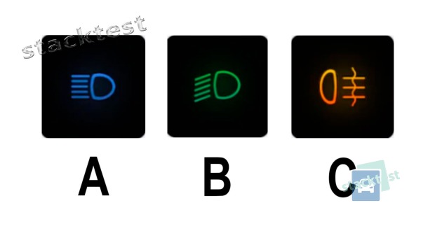 Který z uvedených sdělovačů informuje řidiče motorového vozidla o rozsvícených dálkových světlech?