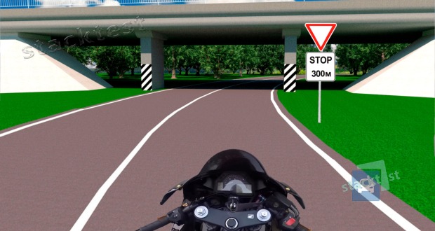 Kāda ceļa zīme uzstādīta uz šī ceļa pēc 300 m?