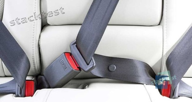 Kurš ir atbildīgs par to, lai pasažieri automobili butu piesprādzējušies ar drošības jostām?