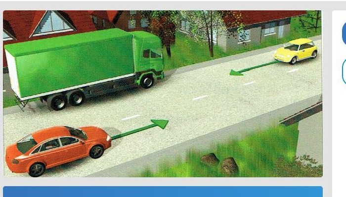 Vai attēlotā situācijā kravas automobiļa vadītājs pareizi novietojis transportlīdzekli stāvēšanai apdzīvotā vietā?