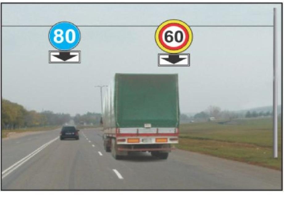 Vehiculele se deplasează cu o viteză de 70 km/h. Care din conducători încalcă exigenţele Regulamentului?