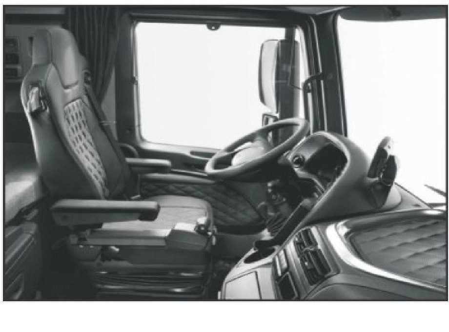 Semnalul sonor produs de buzer, din cabina ansamblului de vehicule, previne că: