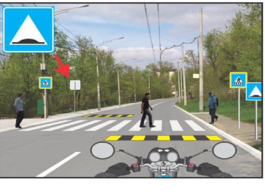 Conducătorul motocicletei este obligat să cedeze trecerea: