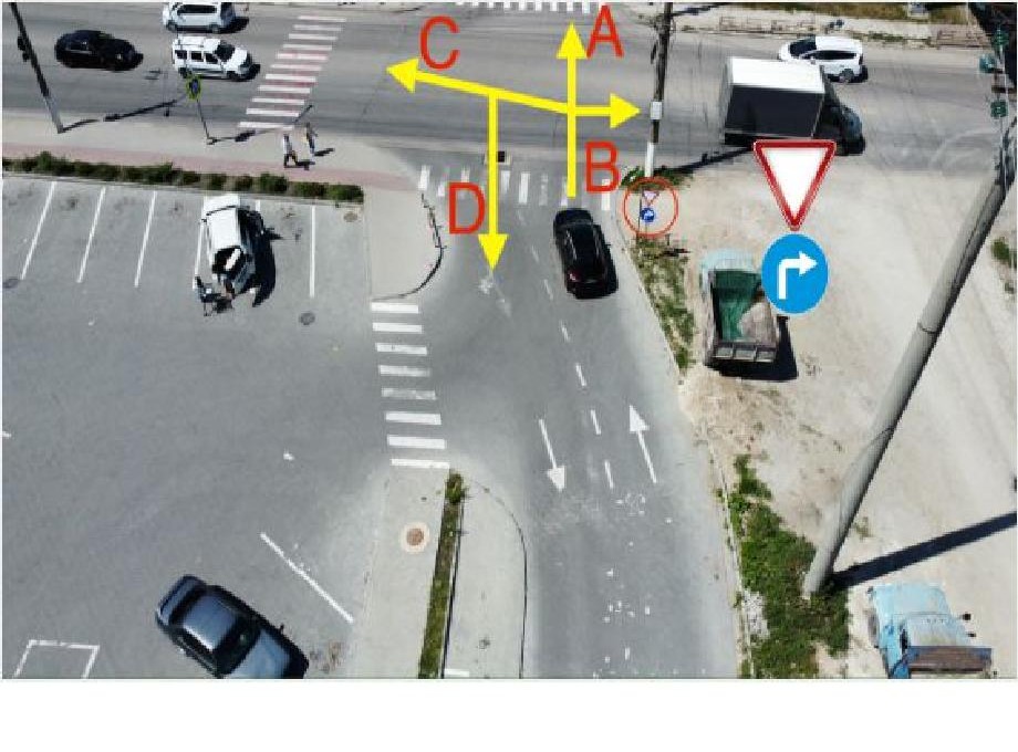 Pe care din traiectoriile indicate prin săgeţi este permisă manevra de întoarcere?