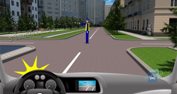 В каком направлении Вам разрешено движение в данной ситуации?